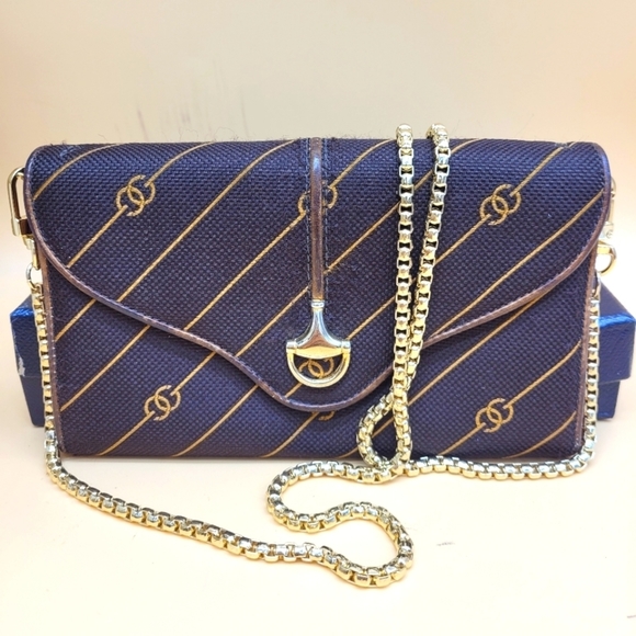 Gucci Accessories - Authentic Gucci Wallet on Chain